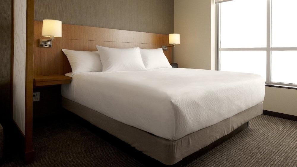 Hyatt Place Milwaukee Airport Exterior photo