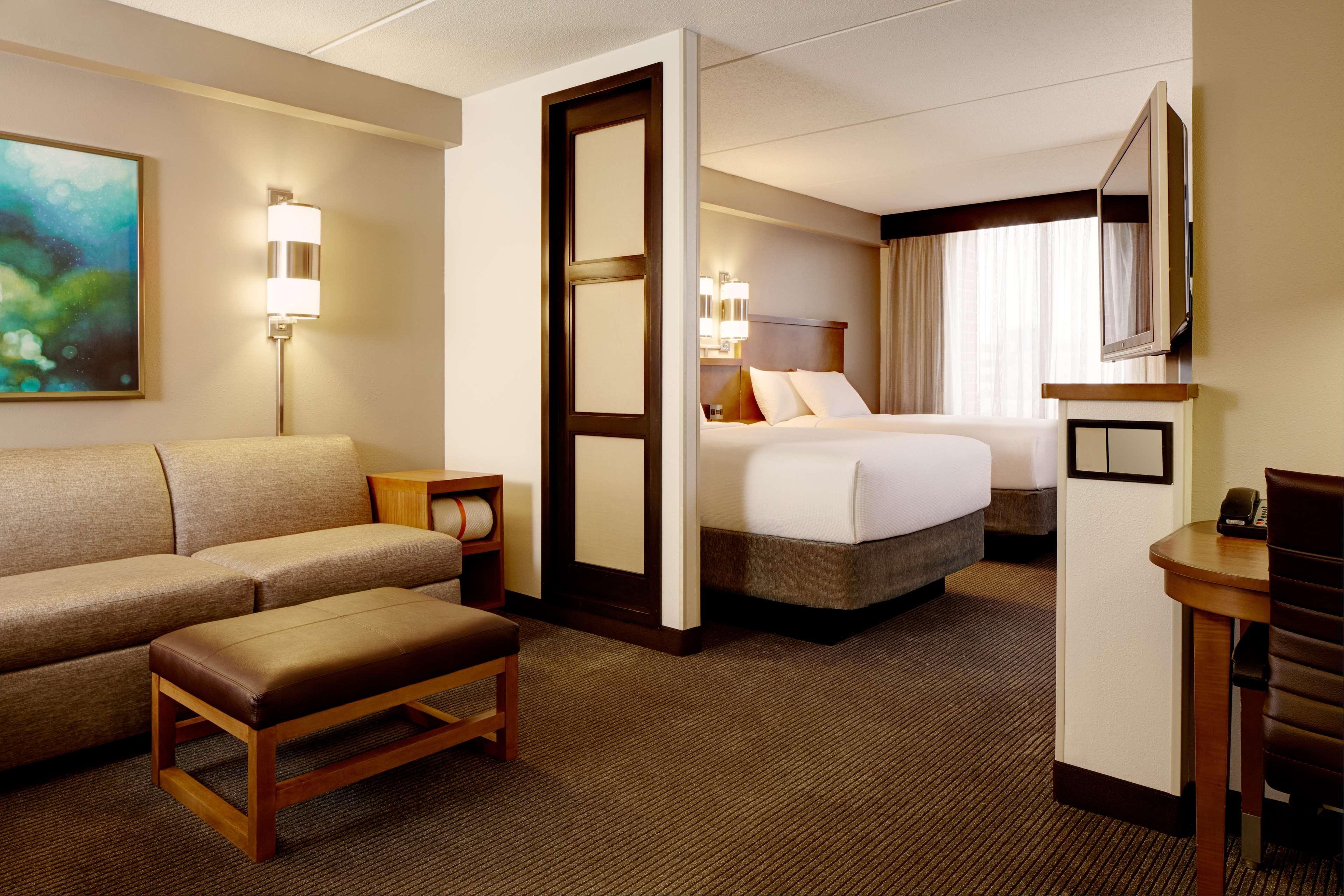 Hyatt Place Milwaukee Airport Exterior photo