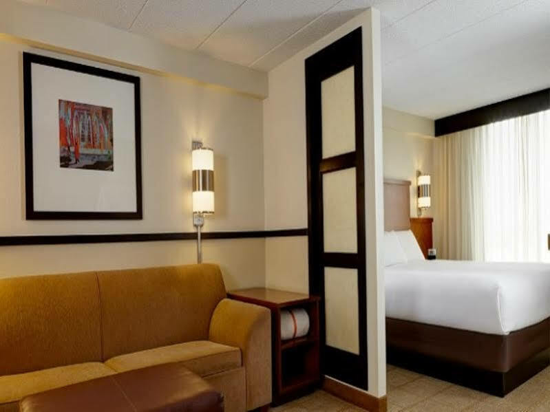 Hyatt Place Milwaukee Airport Exterior photo